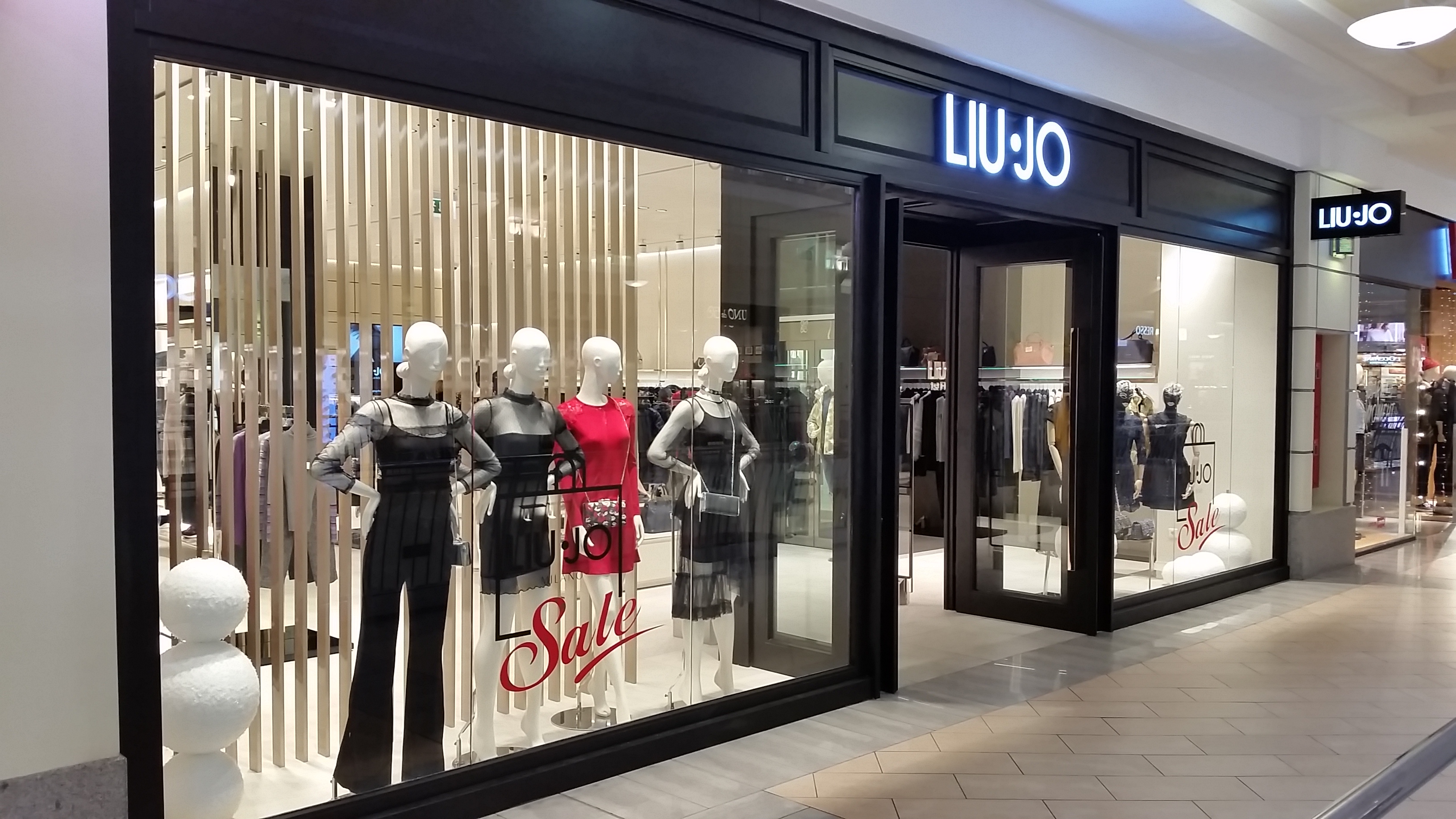 Liu%20Jo%20 %20Atrium%202