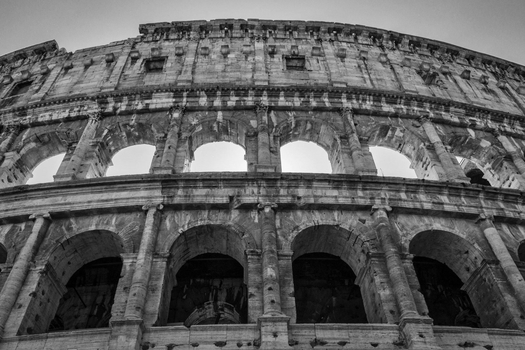 Roma Coloseum-B%26W-1800x1200
